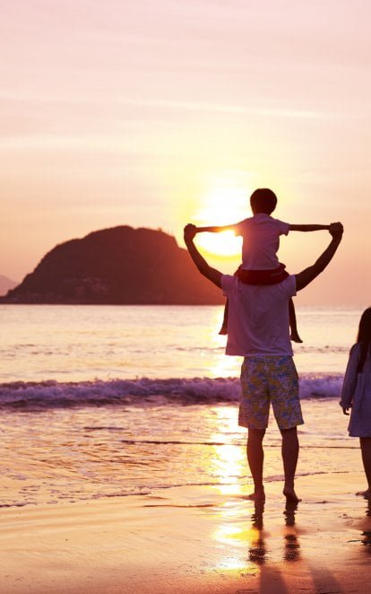 famille coucher de soleil