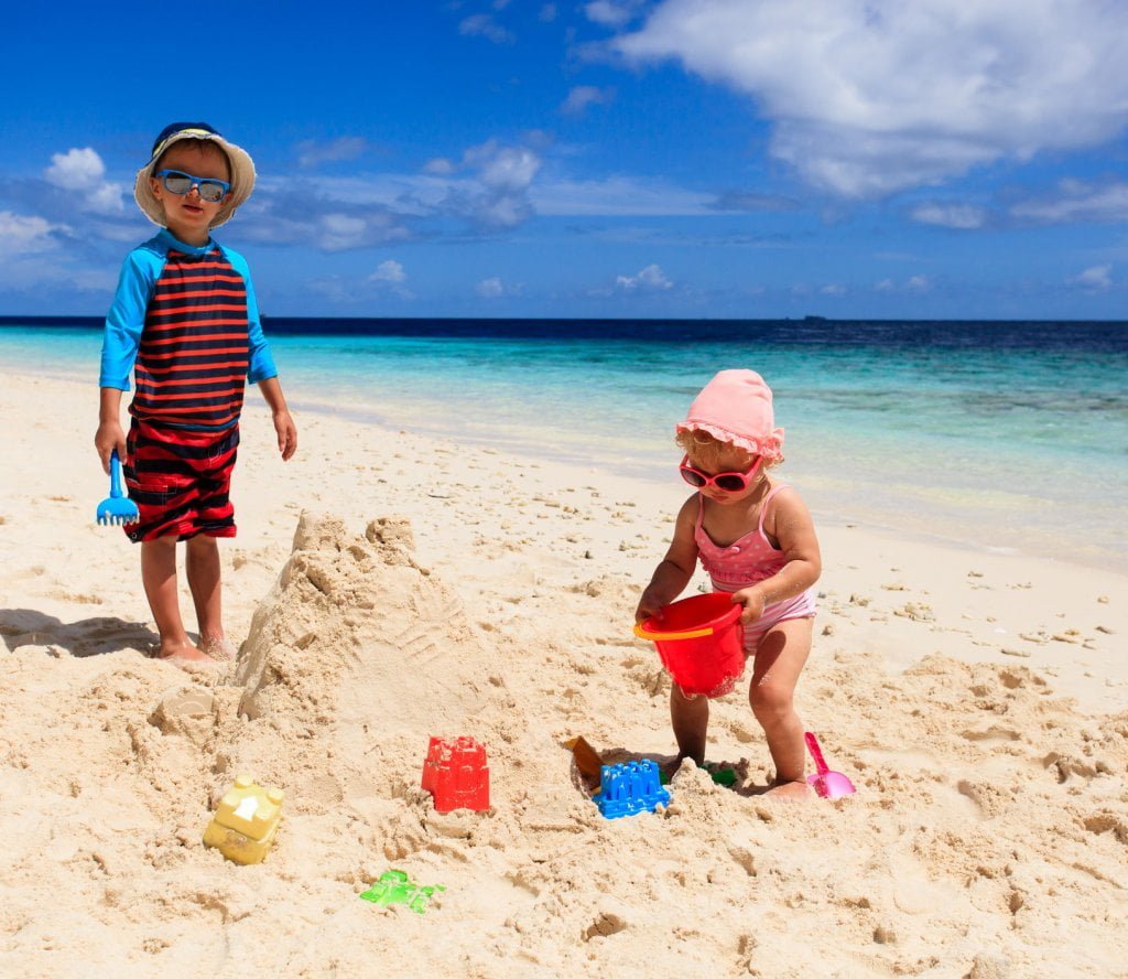 kids beach () kids beach ()