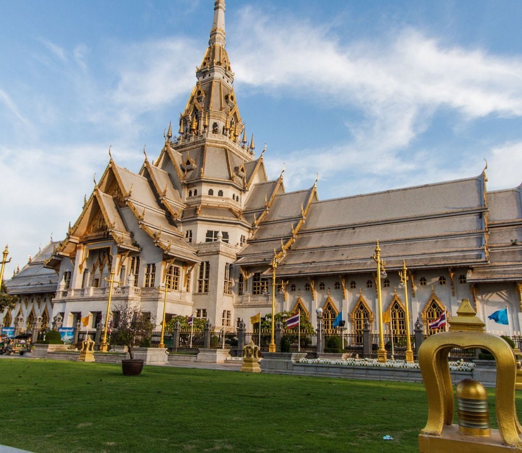 le respect dans les temples ()