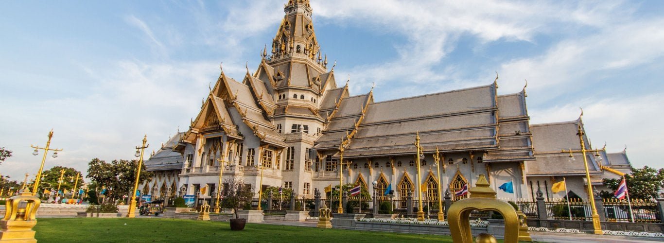 le respect dans les temples ()